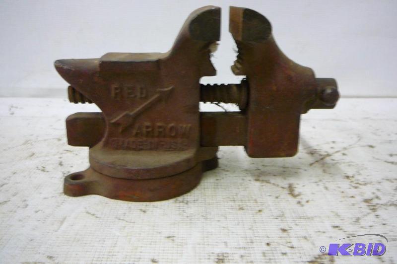 lot 31 image: Vice Red Arrow Made in Usa Columbian no 63...