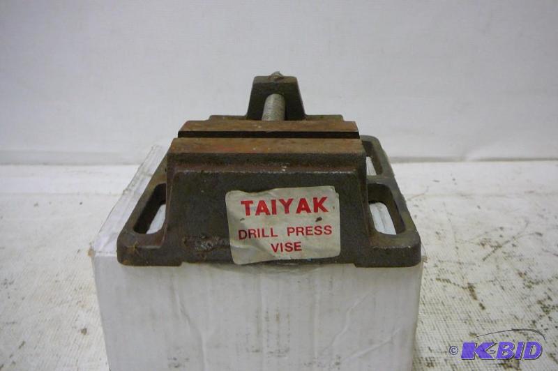 lot 38 image: Drill Press Vise (Taiyak)...