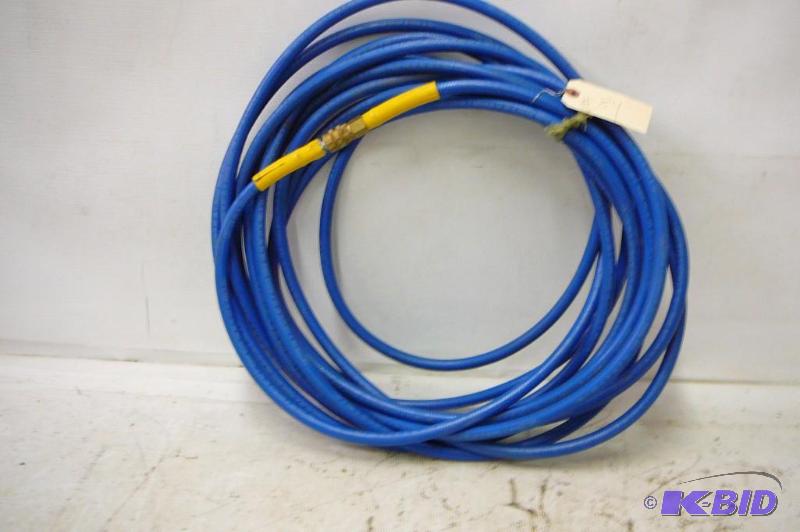 lot 84 image: 38 x 50 Blue Air Hose...