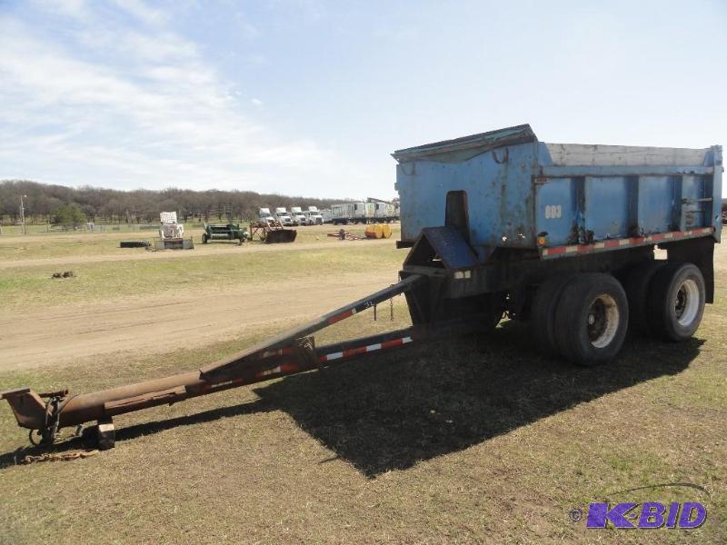 lot 1011 image: Pup trailer