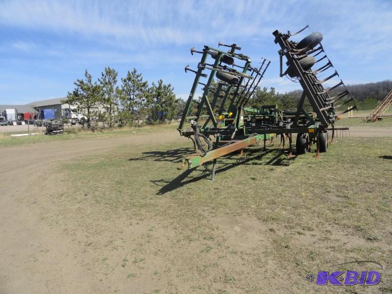 lot 1012 image: Field Cultivator