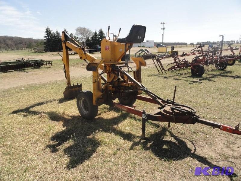 lot 1014 image: Backhoe