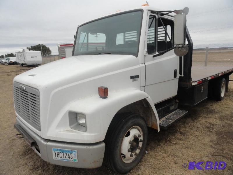 lot 1019 image: 1999 Freightliner