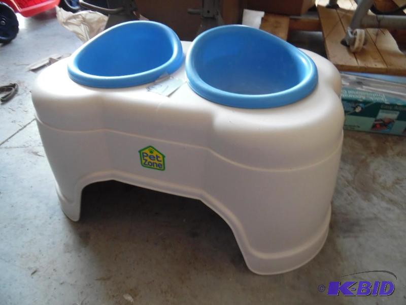 Pet Food Dishes