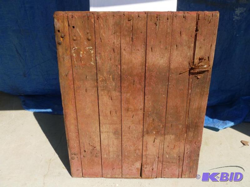 lot 34 image: Vintage wooden barn door, measures about 34&q...