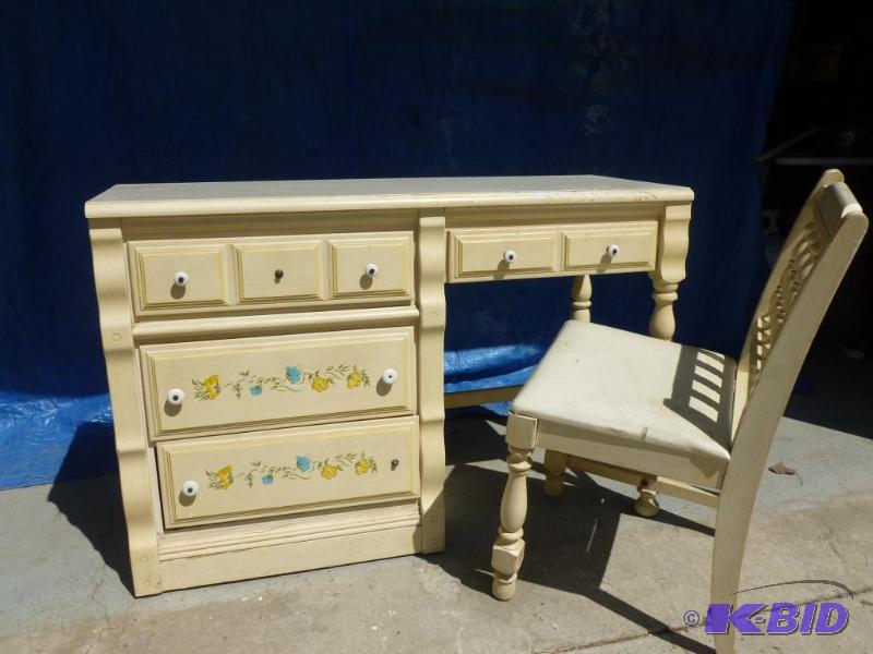lot 40 image: Kids wooden four drawer dresser  desk with c...