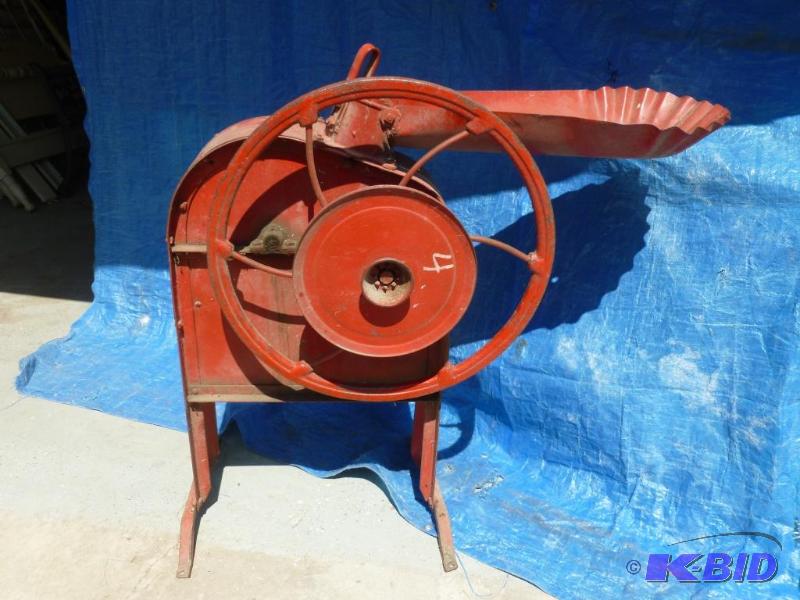 lot 45 image: Large Antique International Harvester hand co...