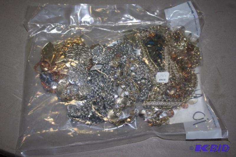 lot 148 image: Lot of (10) Womens Necklaces Miscellaneous Styles Chains wDesigns.
