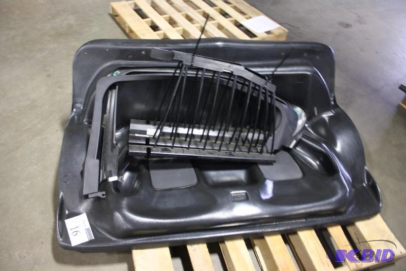 lot 16 image: Back Seat & Divider Bars From Police Cruiser.