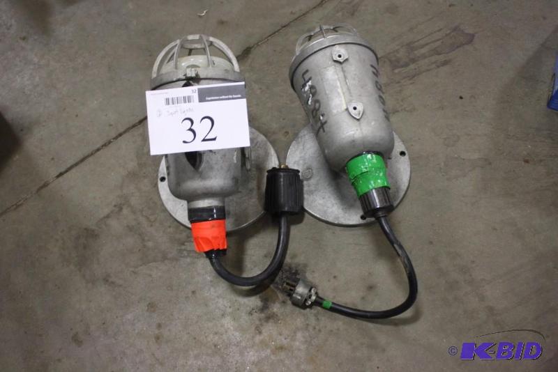 lot 32 image: Lot of (2) Spot Lights wCords.