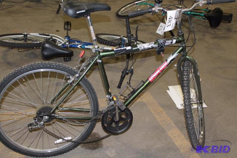 lot 483 image: Magna Bike Green Youth Male Kickstand 22 Rims 5 BlackWhite Decal Stickers Seat.
