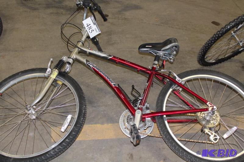 lot 485 image: Diamond Back Bike Wildwood Model Tan & Red 22 Rims.