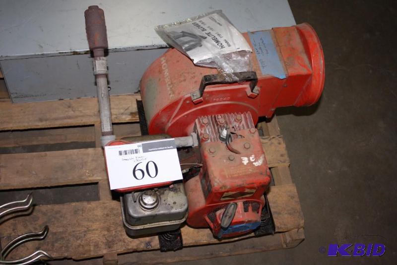 lot 60 image: Briggs & Stratton Homelite Blower Model 111b-1AB Red Easy-Spin 21 x 20 x 18.