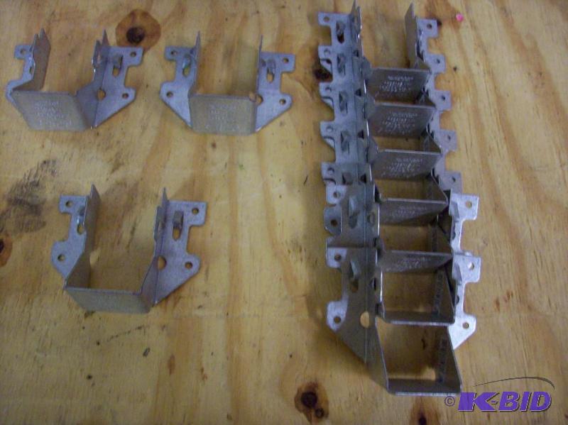 lot 16 image: 14 Pcs Simpson Strong tie joist hanger LSU, 2...