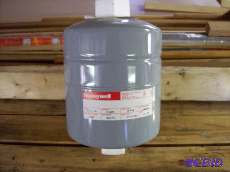 lot 25 image: Honeywell Diaphragm expansion tank, TK 300-15...