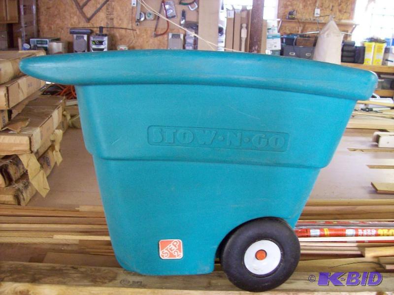lot 32 image: Stow N Go Step 2, 17W x 24L, 12 deep, 3 whee...
