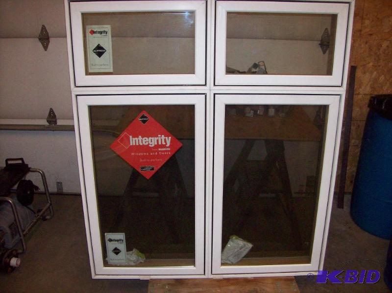 lot 5 image: Integrity Window by MARVIN with ultrex, White...