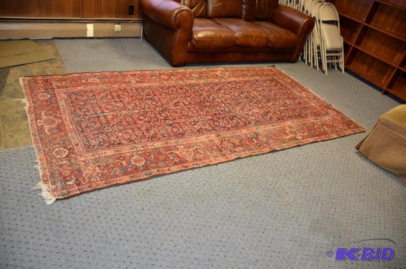 lot 10 image: Vintage Rug   5 x 10.    Client...