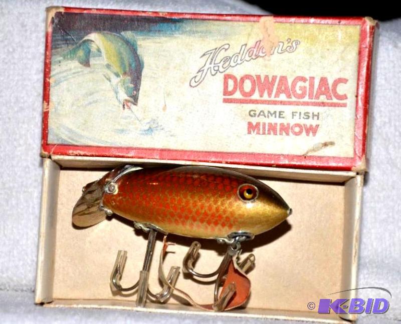 lot 40 image: HEDDON rare color Crab Wiggler with Heddon Bo...