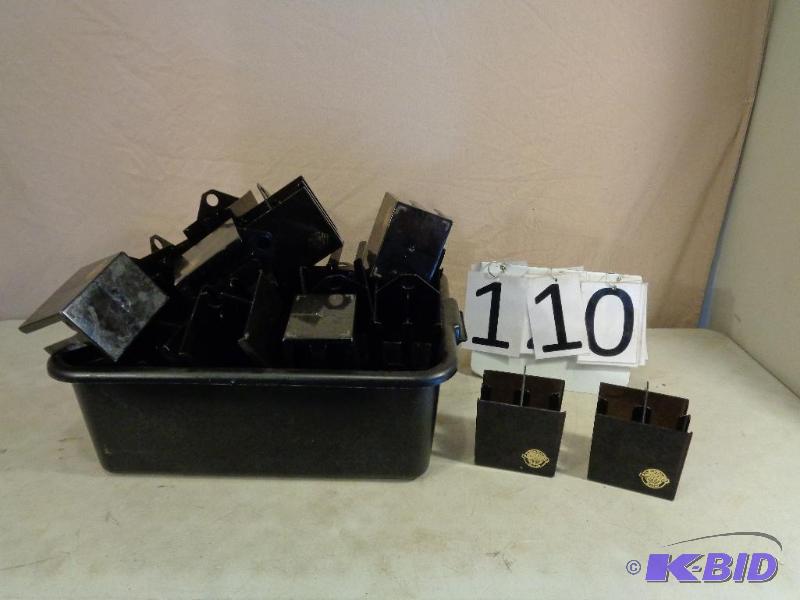 lot 110 image: Dish Tub Full of Smuckers Jam and Jelly Holde...