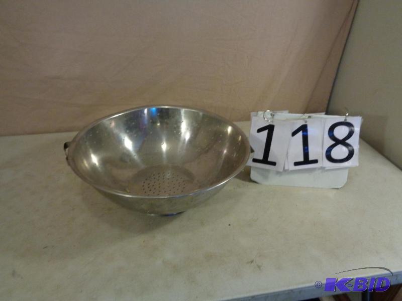 lot 118 image: Large 16" SS Colander  Strainer. Needs ...