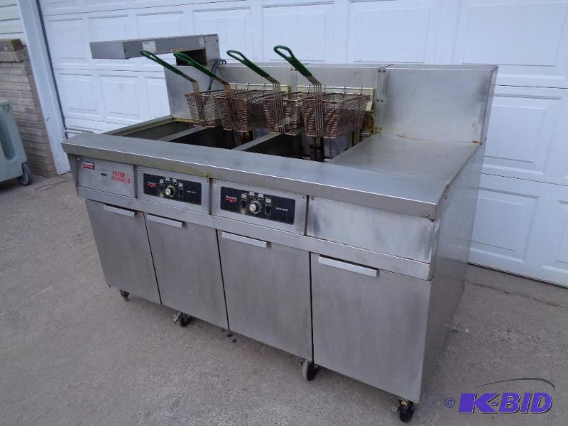lot 14 image: Frymaster 4 Basket Fryer Plus Filter.