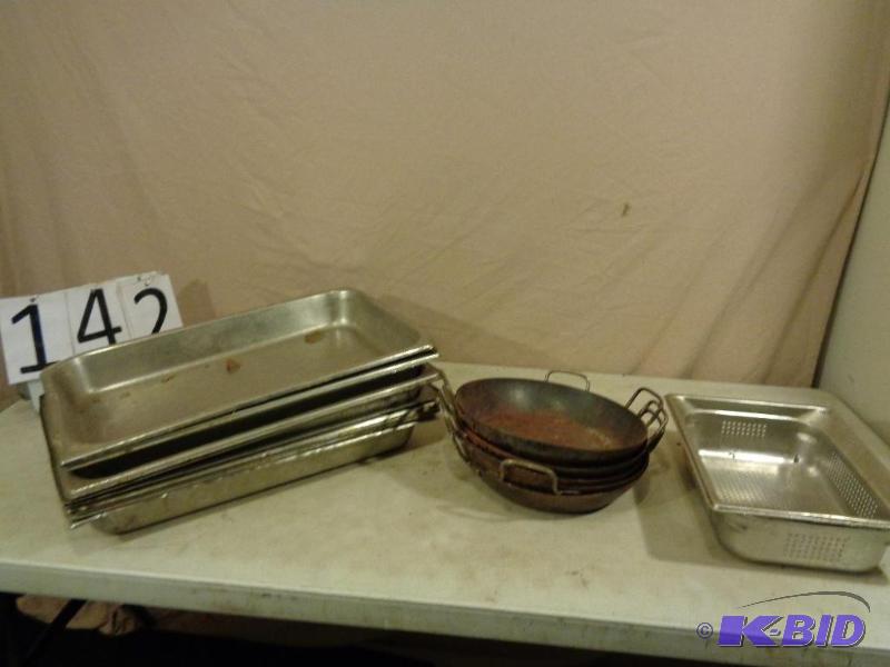 lot 142 image: Lot of Assorted Pans. All need cleaning....