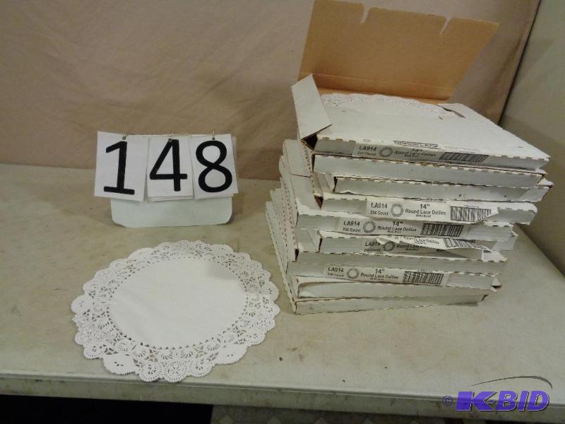 lot 148 image: Huge Lot of New Paper Table Doilies....