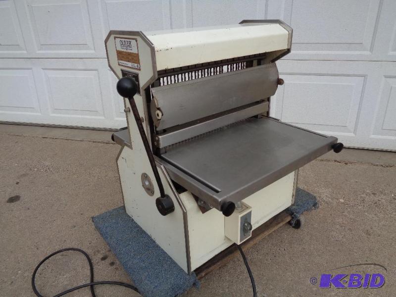lot 15 image: Oliver Bread Slicer