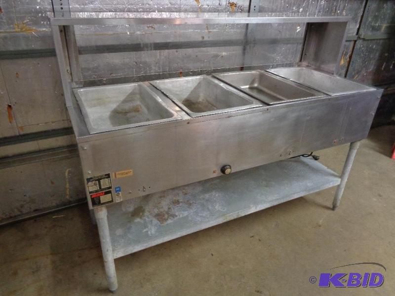 lot 27 image: 4 Well Heated Buffet