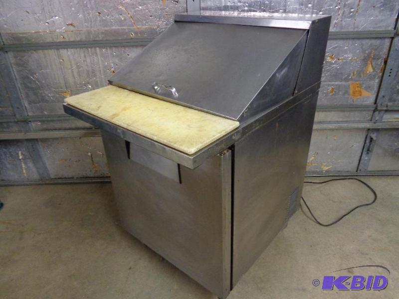 lot 40 image: True Prep Station  Cooler