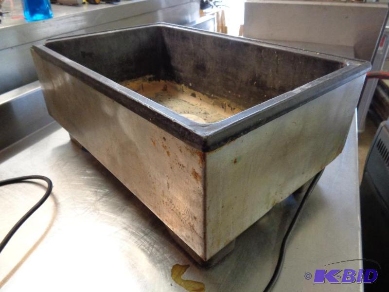 lot 65 image: Vollrath Food Warmer