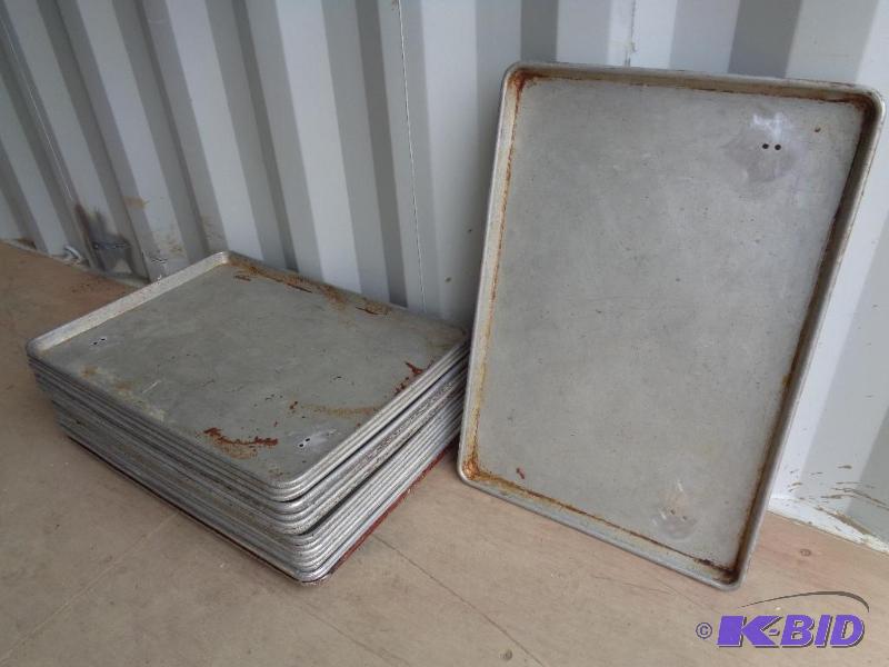 lot 68C image: Aluminum Sheet Pans
