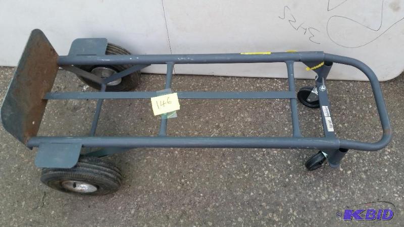 lot 146 image: 800 LB Convertible 2 wheel truck