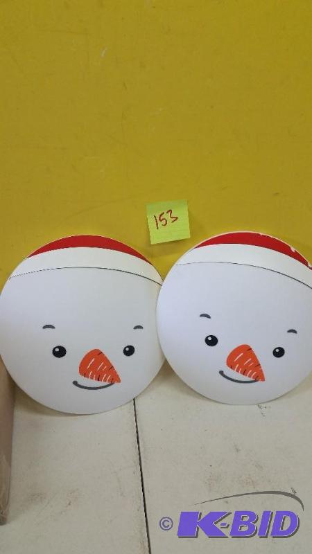 lot 153 image: Snowman Outdoor decorations...