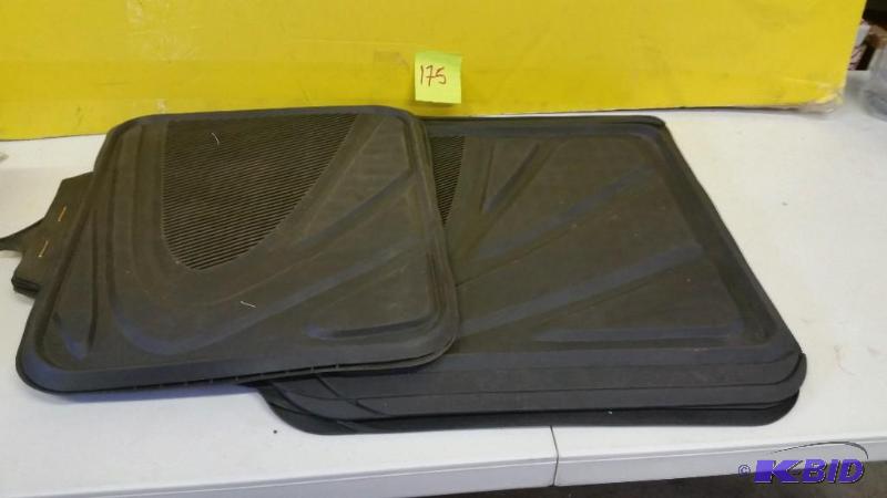 lot 175 image: Car Mats