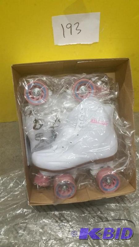 lot 193 image: Girl Rollerblades