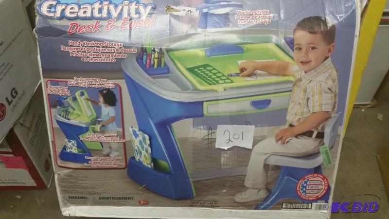 lot 201 image: Creativity Desk and Easel