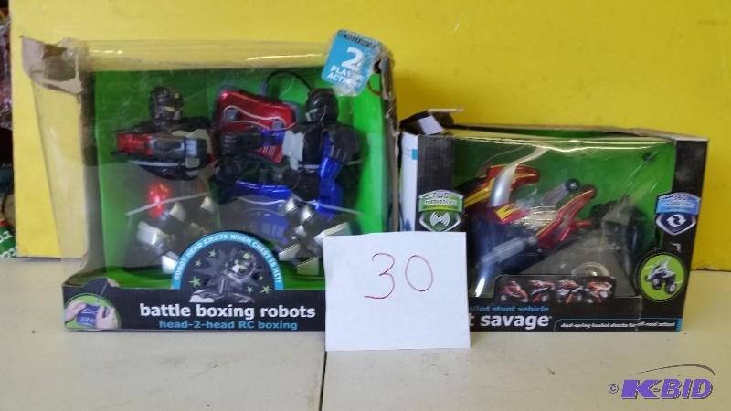 lot 30 image: Lot of Toys