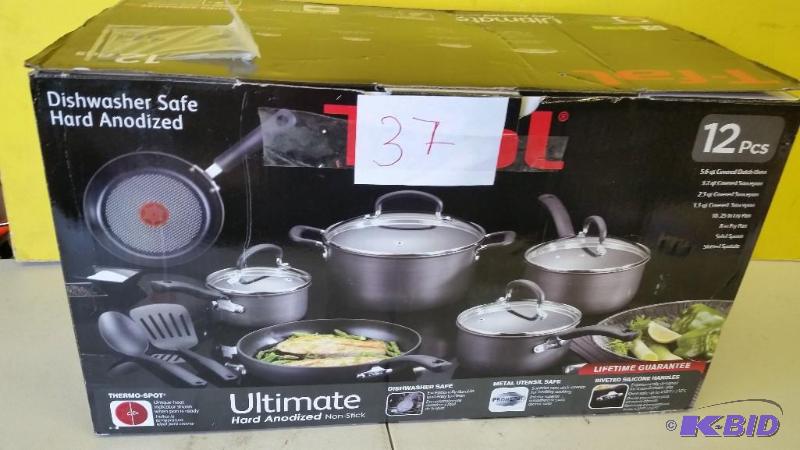 lot 37 image: T-fal 12 pc cookware