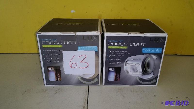 lot 63 image: Lot of Porch Lights