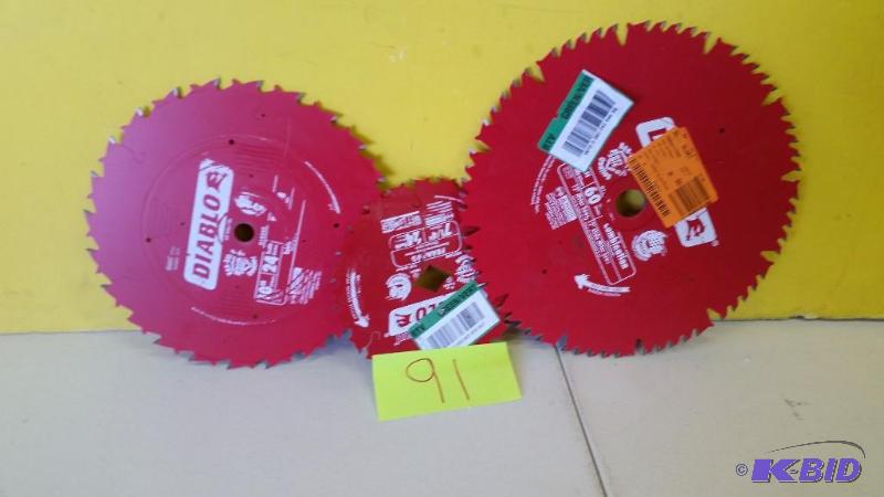 lot 91 image: Lot of 3 Diablo Blades