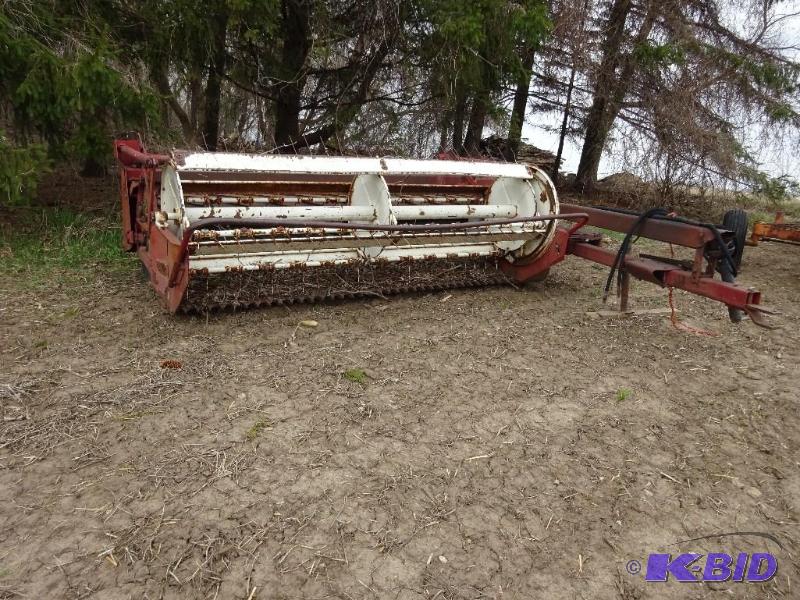 International 990 haybine