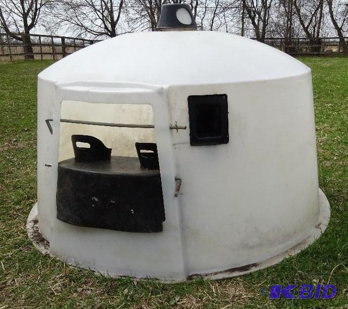 Poly dome calf hutch