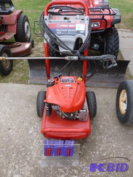 Troy Bilt 2550 gas pressure washer with hose ...