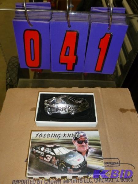 Dale Earnhardt knife in the box. As shown. Te...