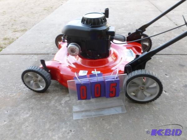 Yard Machine push mower. 158 cc. Briggs and S...