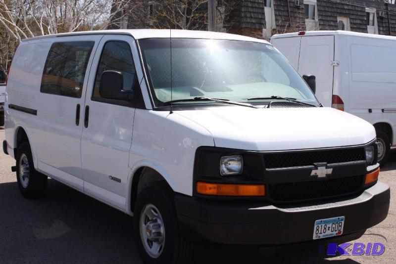 2005 Chevrolet Cargo Express Van 2500