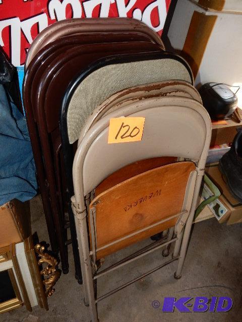 lot 120 image: 7 folding chairs