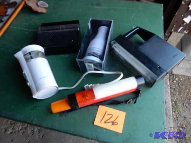 lot 126 image: Misc. Electrical items